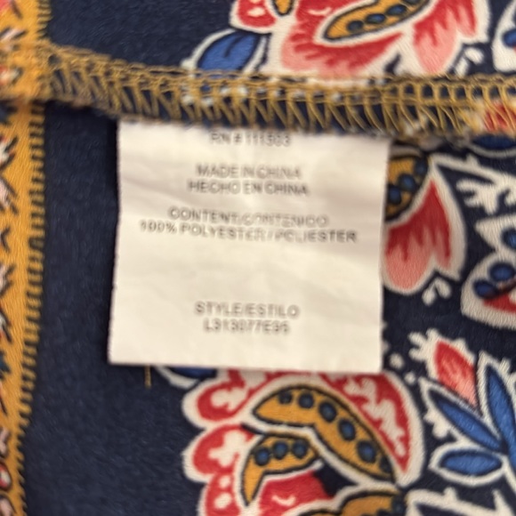 Lily White Sleeveless Blouse Size Large - Picture 10 of 12